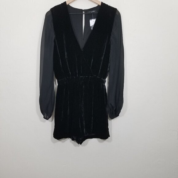 NWT INTERMIX Sophie Velvet Blouson Sleeve Romper Black Size 6